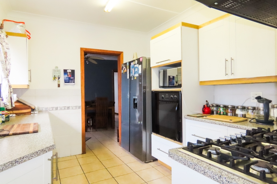 5 Bedroom Property for Sale in Beacon Bay Eastern Cape